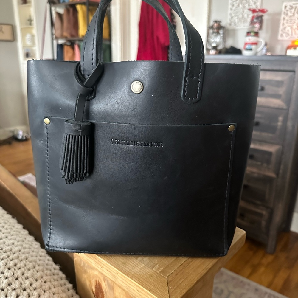 Portland leather goods mini smooth black cb with tassel